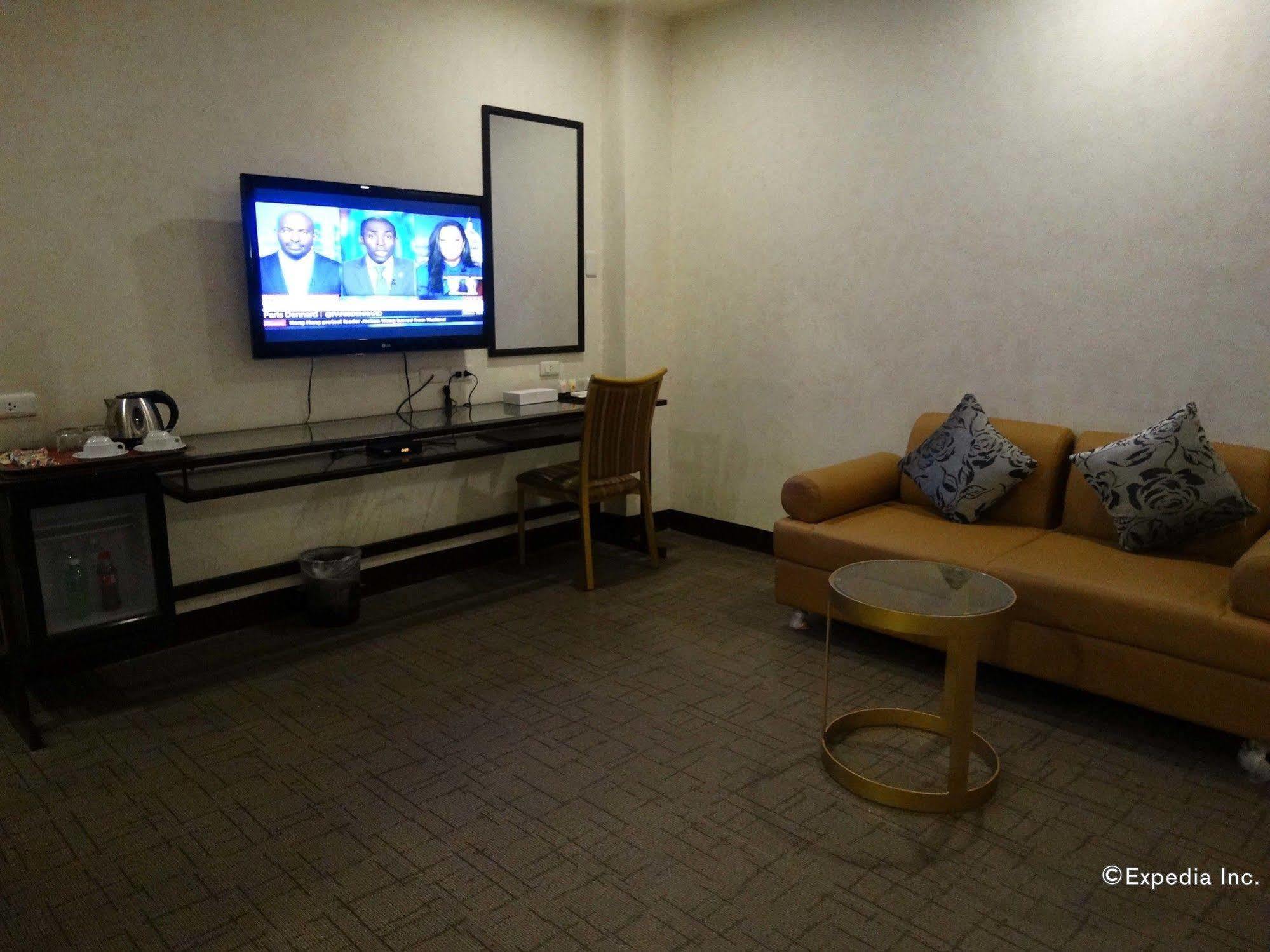 מנילה D Circle Hotel מראה חיצוני תמונה