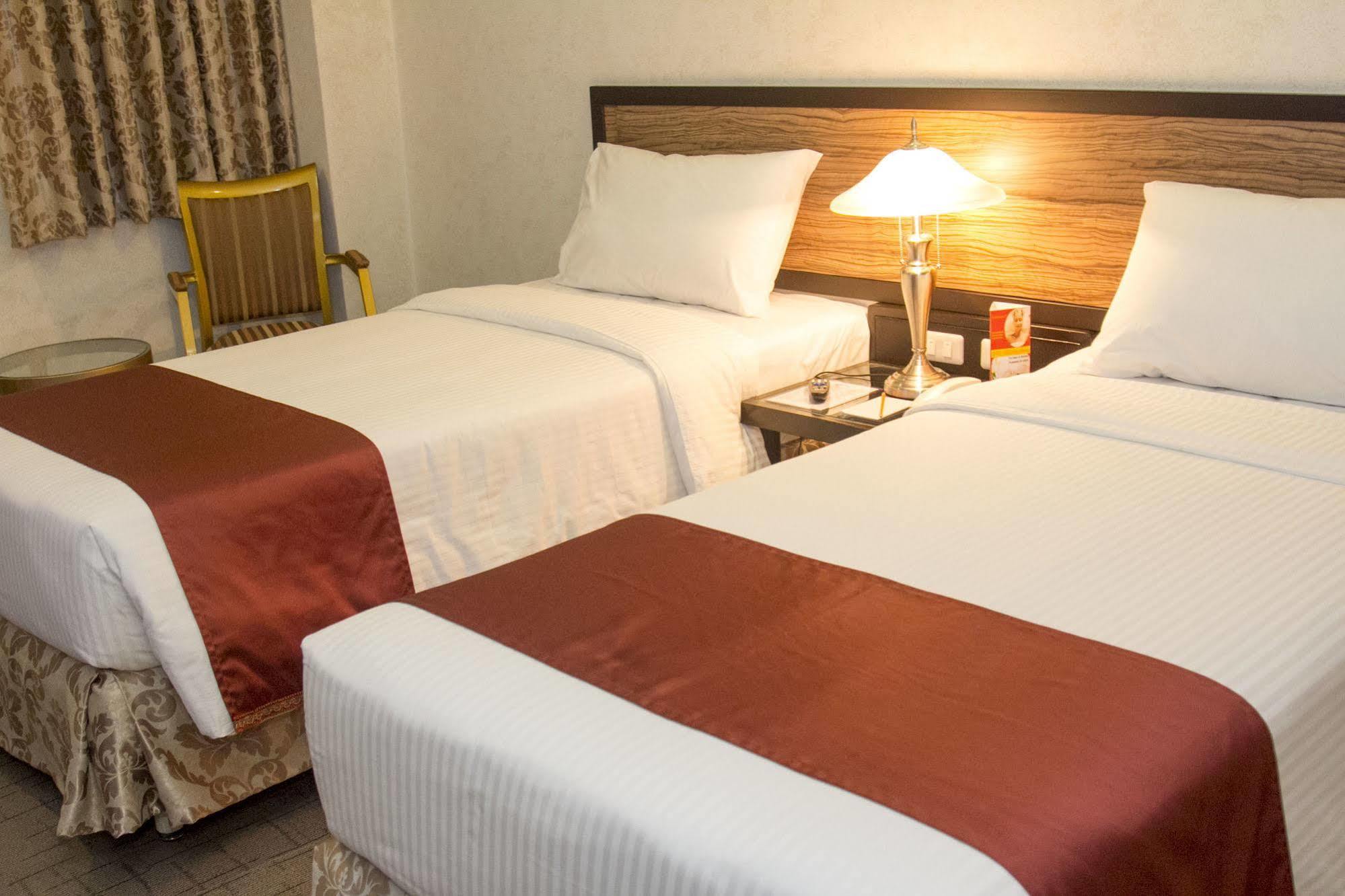 מנילה D Circle Hotel מראה חיצוני תמונה