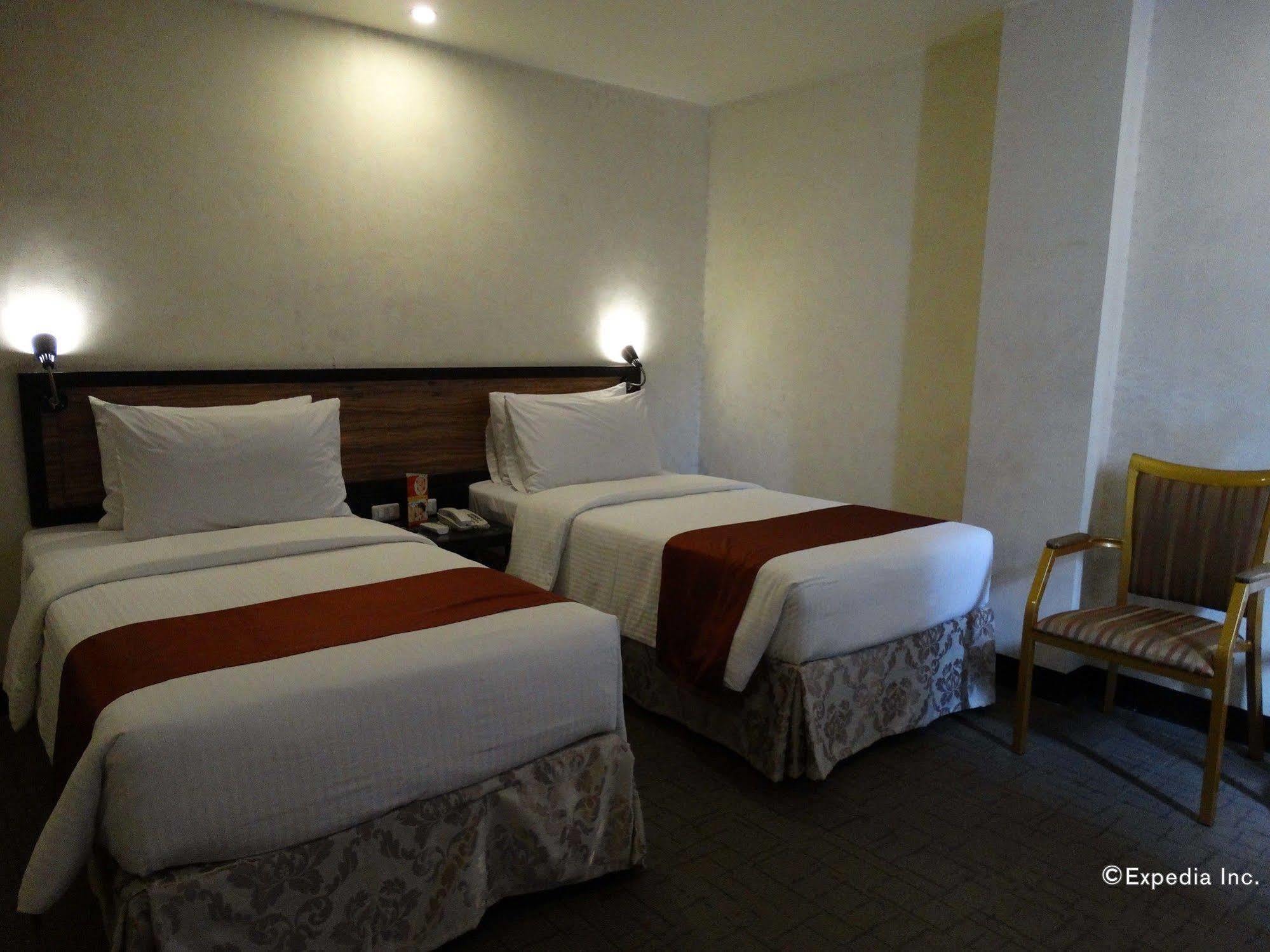 מנילה D Circle Hotel מראה חיצוני תמונה