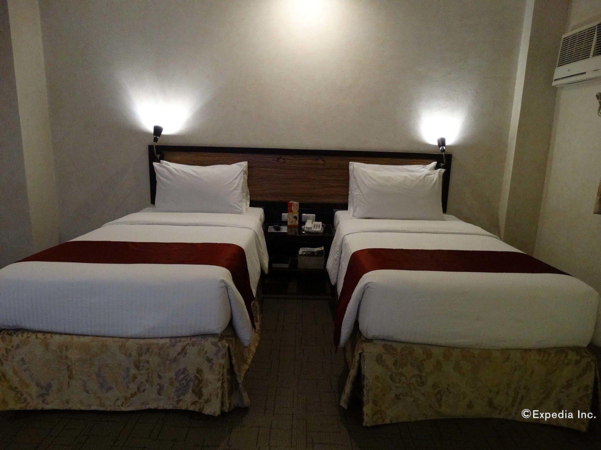 מנילה D Circle Hotel מראה חיצוני תמונה